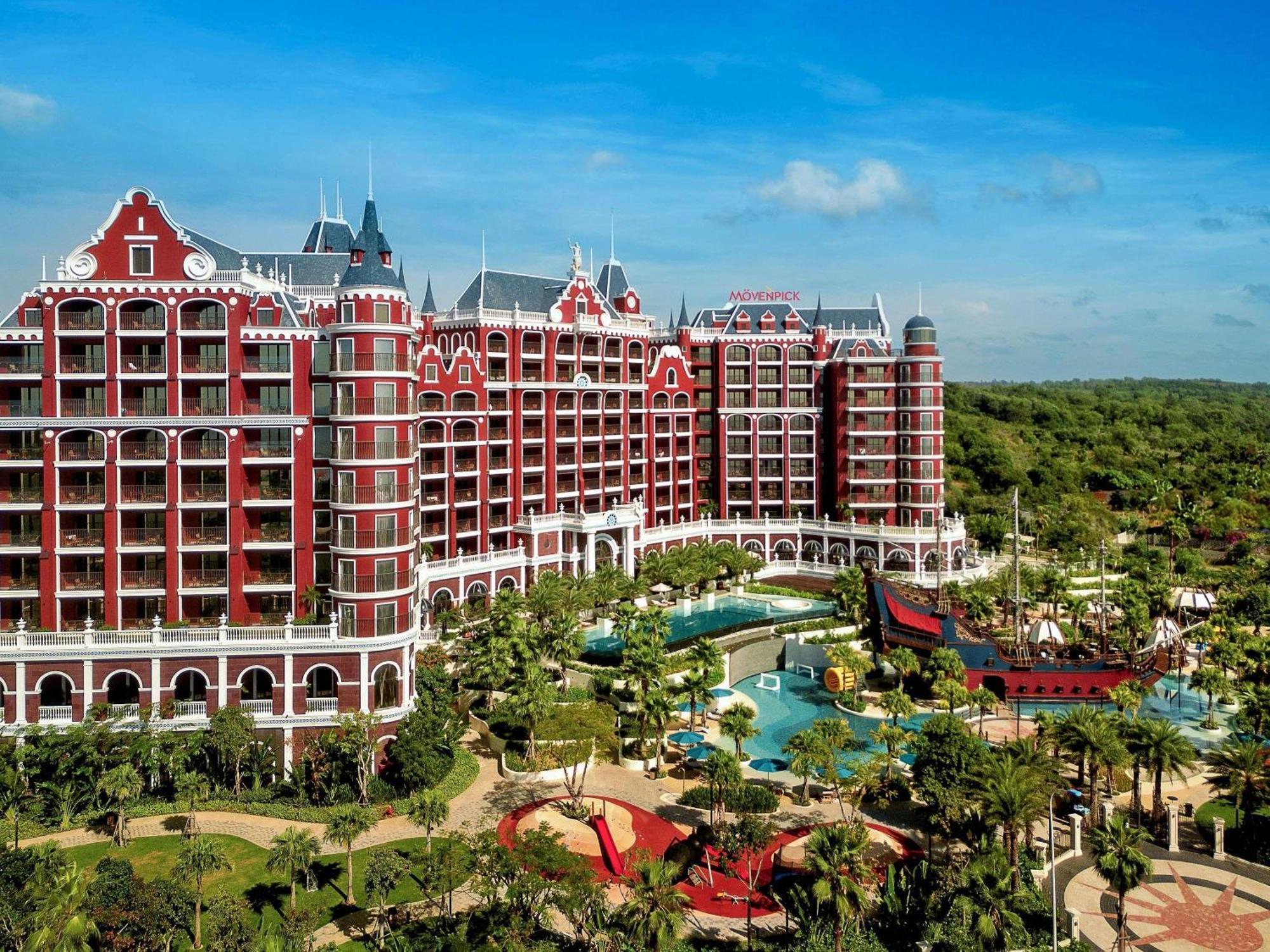 Курортный комплекс Moevenpick 5*
